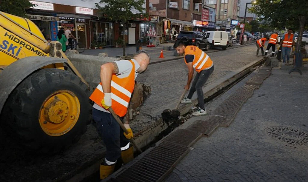 SASKİ, 7 Ayda 20 Bin Yağmur Izgarasını Temizledi