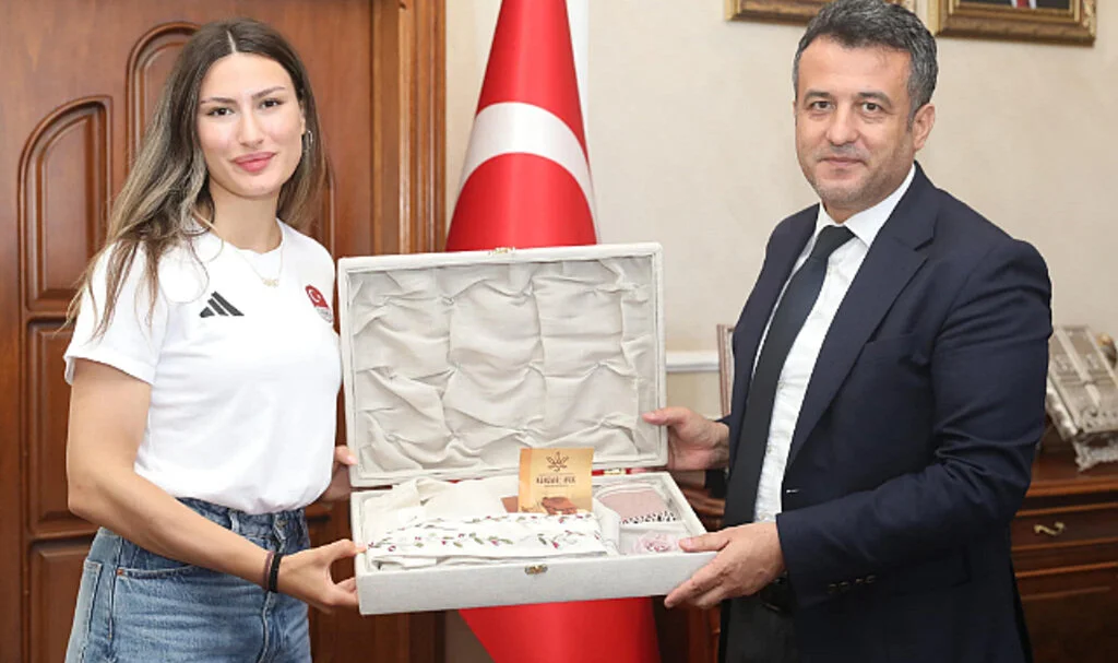 SBB Başkanı Halit Doğan: "Her Zaman Sporcularımızın Yanındayız"