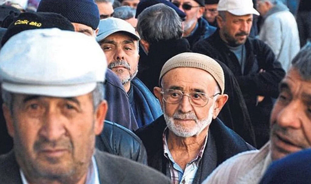 SGK 14 Banka İle Emeklilere Özel İndirimler Sunacak