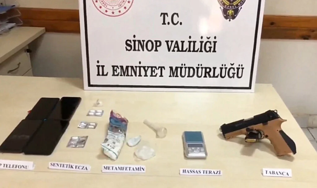 Sinop'ta Uyuşturucu Operasyonu: 3 Kişi Tutuklandı