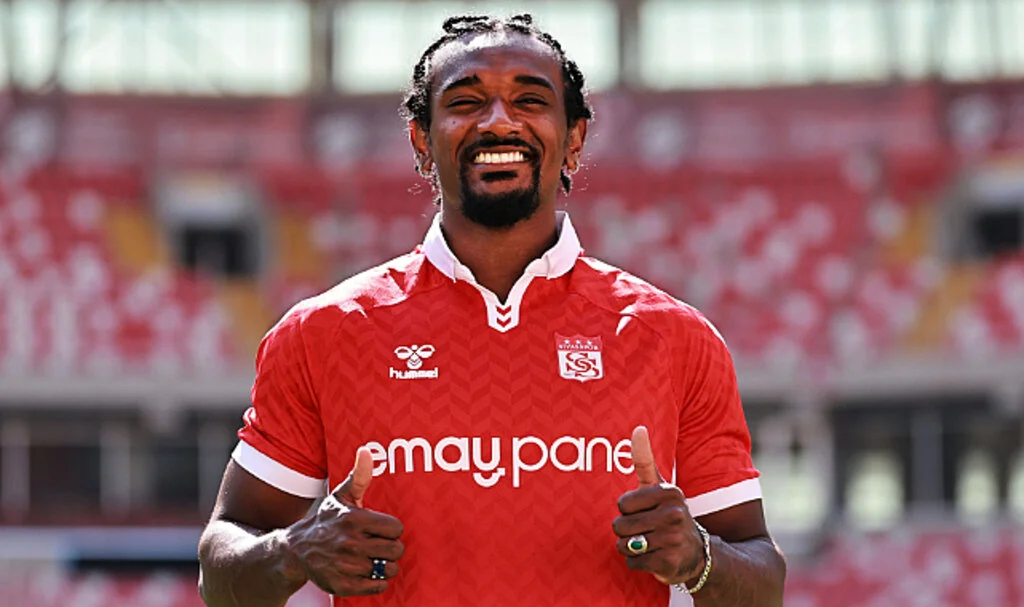 Sivasspor, Samuel Moutoussamy ile 2 Yıllık Sözleşme İmzaladı