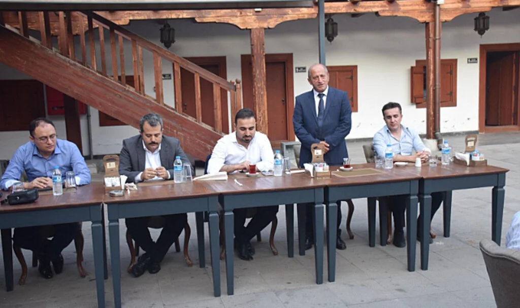 Vezirköprü İlçe Emniyet Müdürü Ahmet Çelik’e Veda Yemeği Düzenlendi