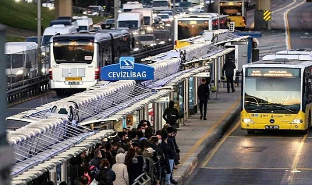 7'den 70'e İstanbul'da Toplu Taşıma Ücretsiz Olacak