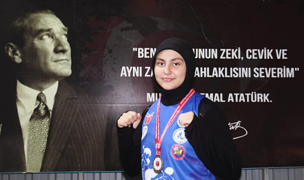 Atakumlu Sporcu Muay Thai'de Türkiye Şampiyonu Oldu