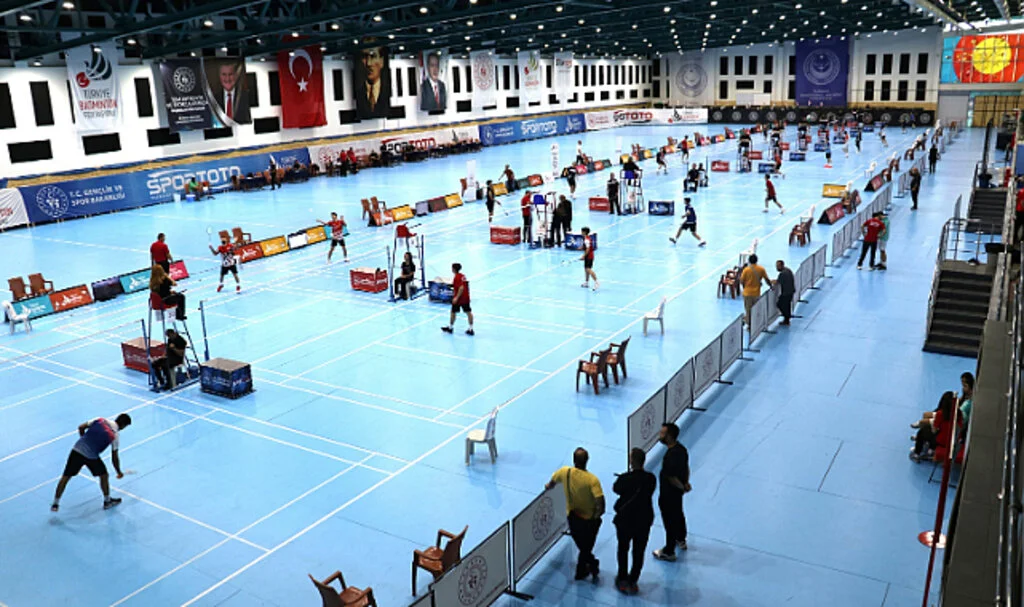 Badminton Süper Lig ve 1. Lig Müsabakaları Samsun’da Başladı
