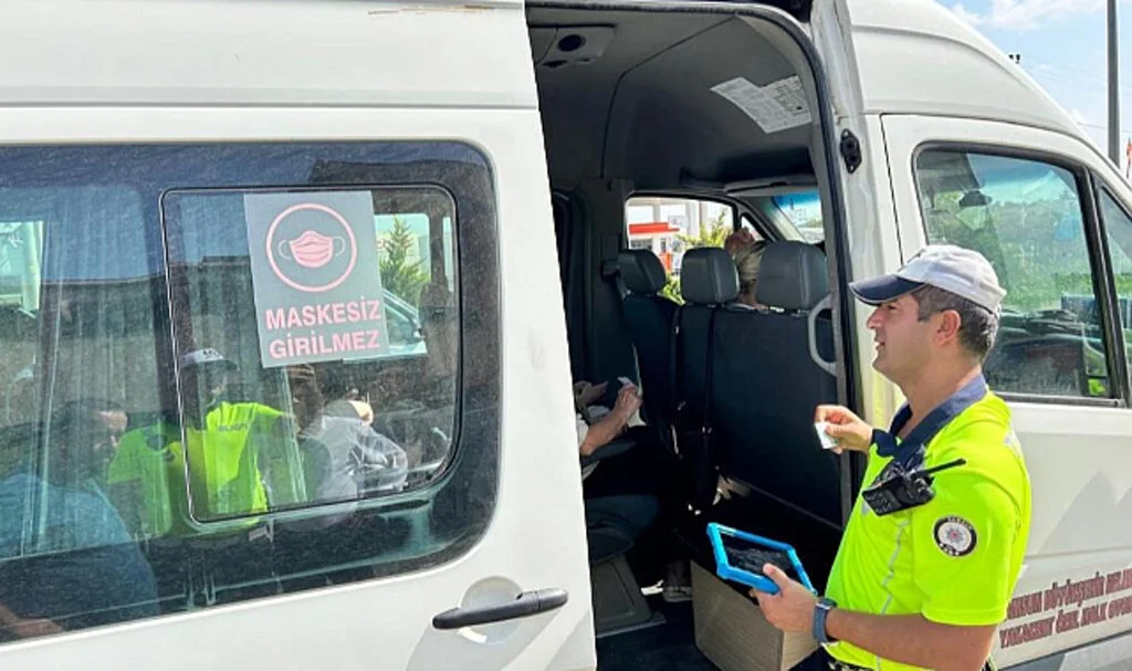Bafra Bölge Trafik Ekiplerinden Emniyet Kemeri Uyarısı