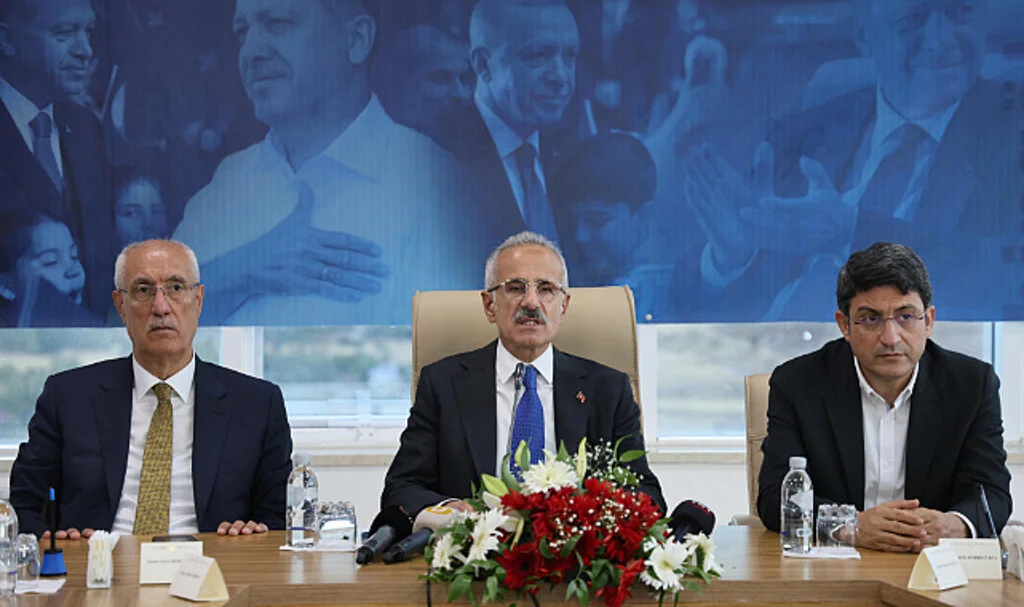 Bakan Uraloğlu: "Türkiye, Avrupa'nın 6., Dünyanın 8. Yüksek Hızlı Tren İşletmecisi Oldu"