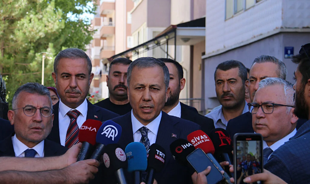 Bakan Yerlikaya: Şehidimize Sözümüz, Mücadelemiz Sürecek