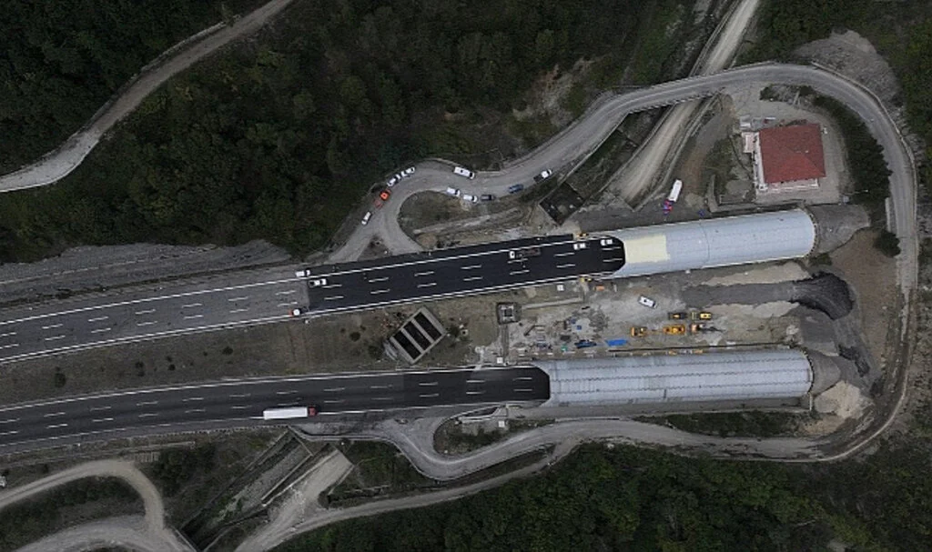 Bolu Dağı Tüneli İstanbul Yönü Trafiğe Açıldı
