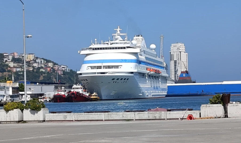 Dev Kruvaziyer Astoria Grande Samsun’a 1.073 Turistle Geldi