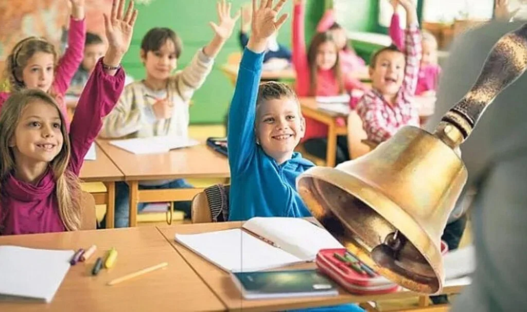 Devamsızlık Yapan Öğrenci Sınıfta Kalacak
