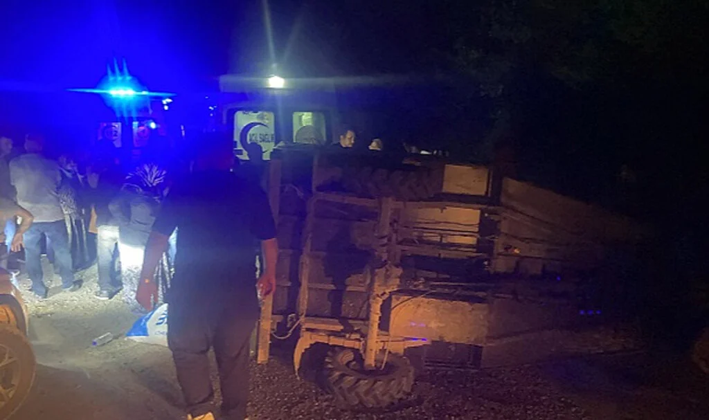 Düzce'de Devrilen Tarım Aracında 2 Kişi Yaralandı