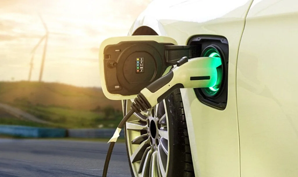 En Uzun Menzile Sahip 10 Elektrikli Otomobil Açıklandı