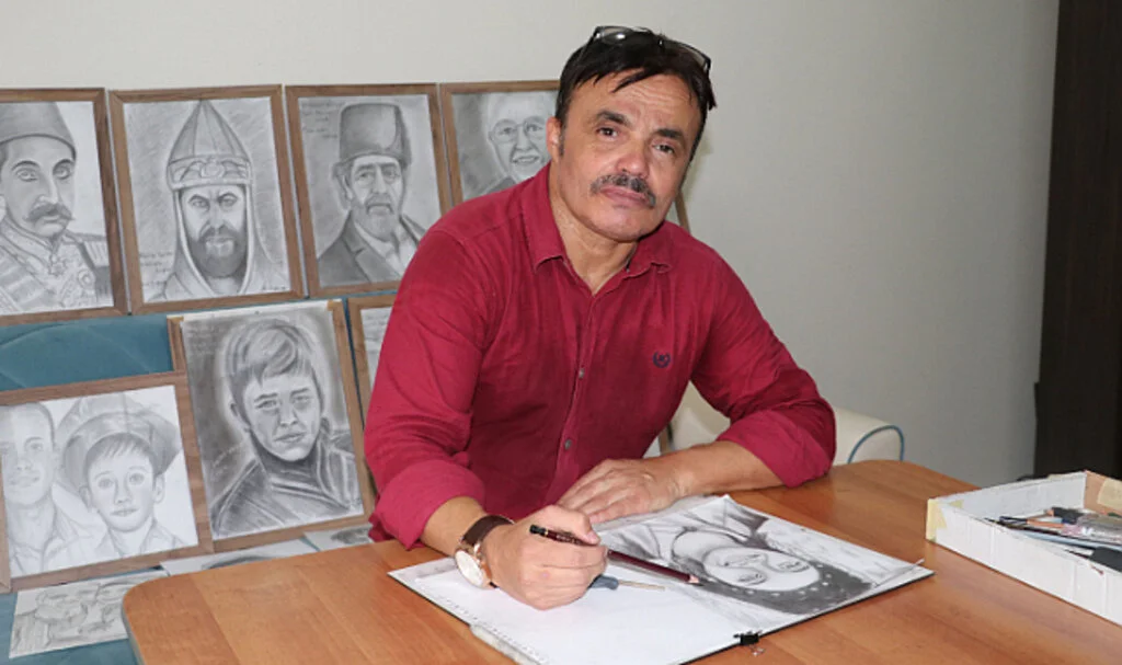 Eşini Kaybeden Hasan Yıldırım, Acısını Kara Kalemle Dindiriyor