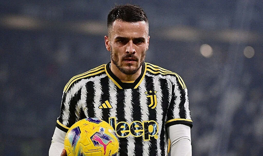 Fenerbahçe Filip Kostic Transferini Bitiriyor