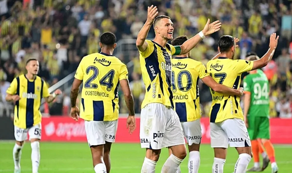 Fenerbahçe'nin UEFA Avrupa Ligi Kadrosu Açıklandı