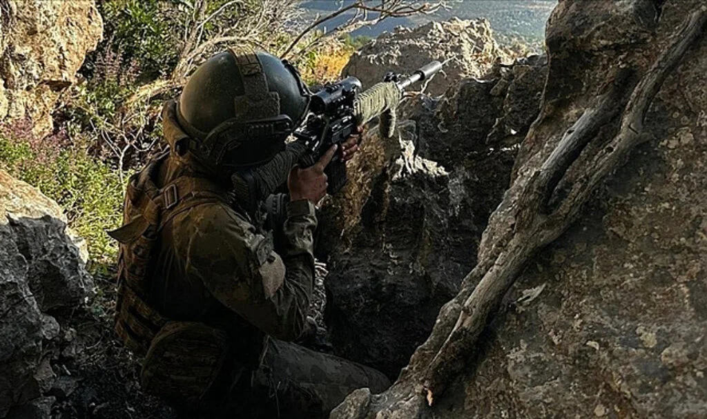 Fırat Kalkanı ve Pençe-Kilit Operasyonları Bölgesinde 3 Terörist Etkisiz