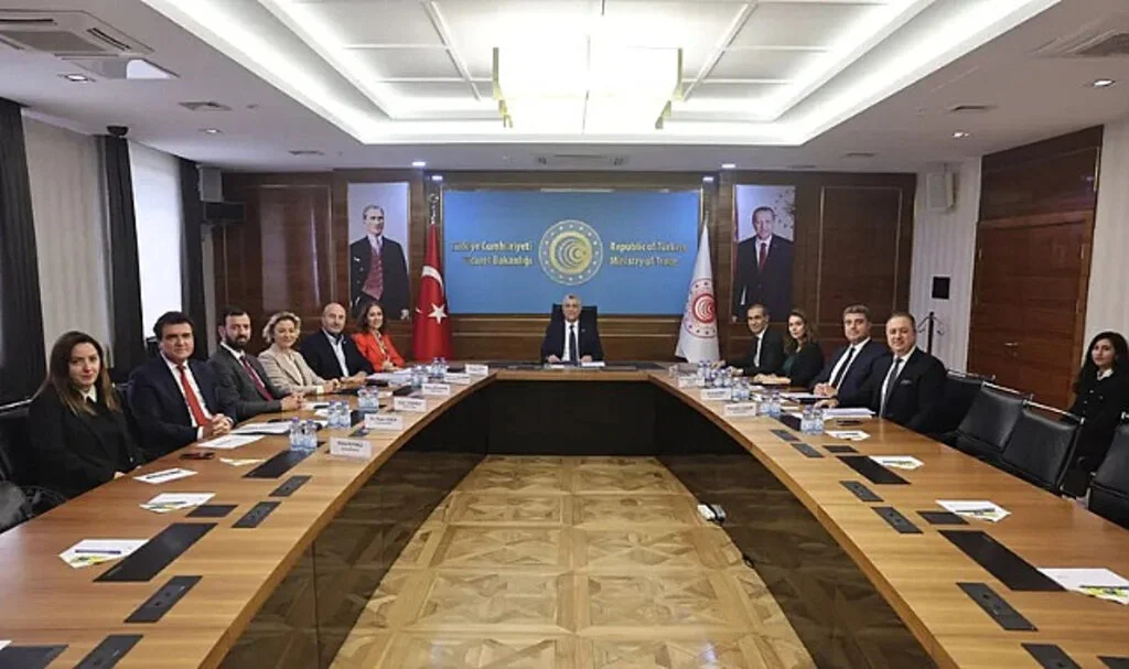 Hizmet Sektöründen Bahşiş ve Konaklama Vergisi İçin Düzenleme Talebi