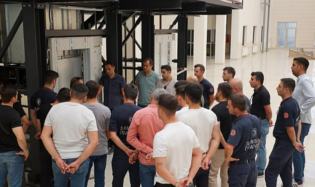 İtfaiye Ekiplerine Asansör Kurtarma Eğitimi Samsun’da Başladı