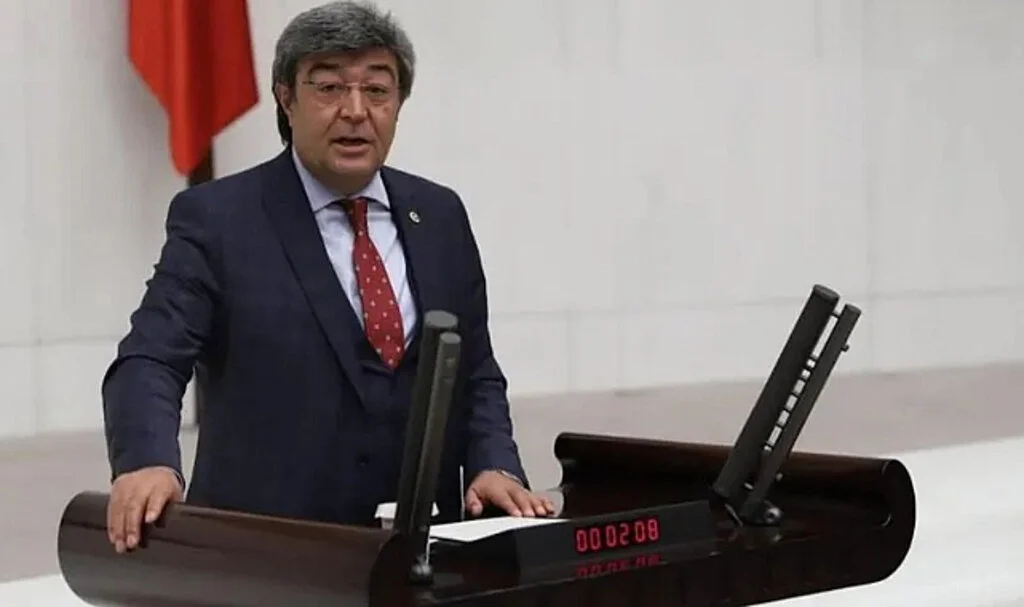 İYİ Parti Kayseri Milletvekili Dursun Ataş Partisinden İstifa Etti