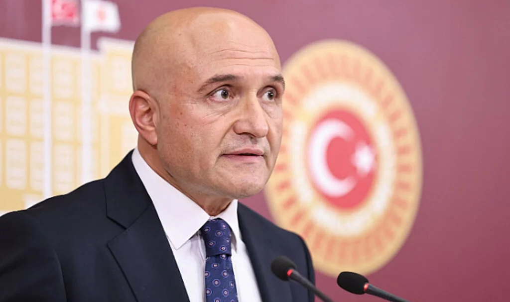 İYİ Partili Erhan Usta: 'Enkaz Edebiyatı Yapıyorlar'
