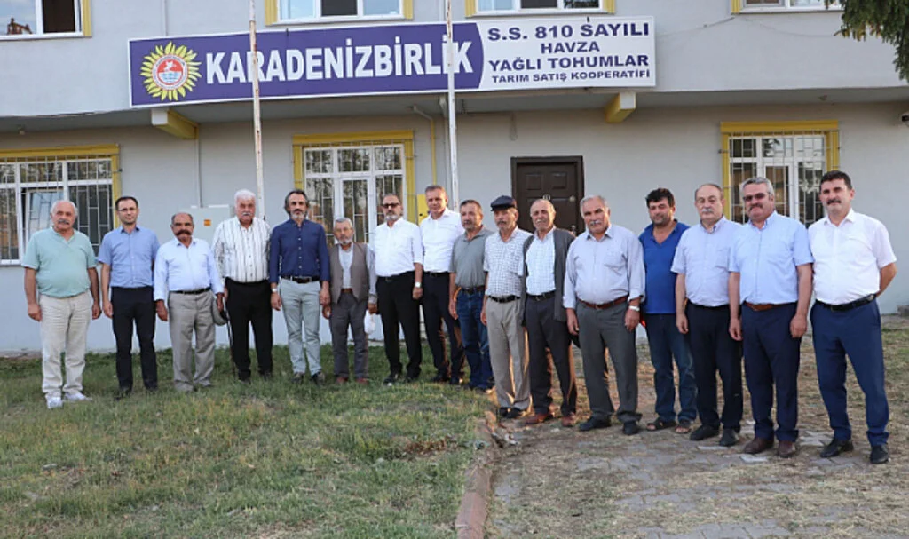 KARADENİZBİRLİK, Bölge Çiftçisinin Yanında