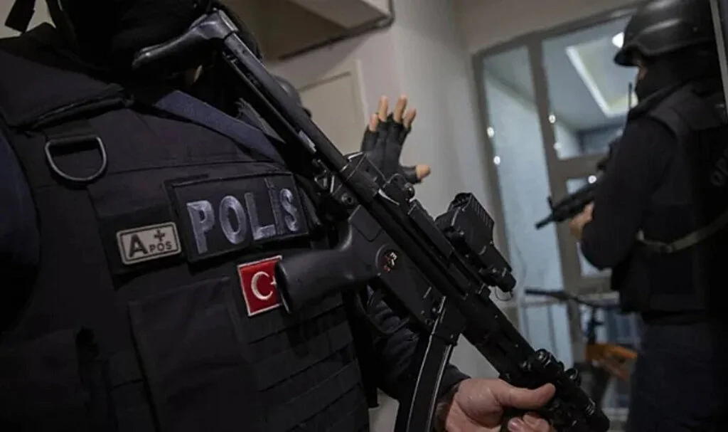 Kuyu-22 Organize Suç Örgütü Operasyonu: 23 Şüpheli Yakalandı