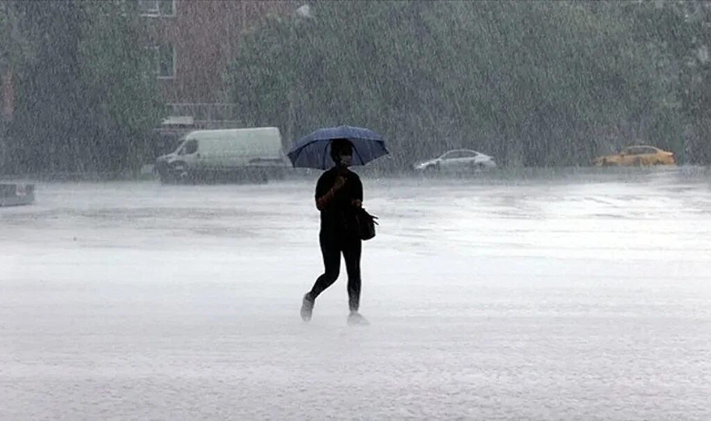Meteoroloji'den Doğu Karadeniz İçin Kuvvetli Yağış Uyarısı