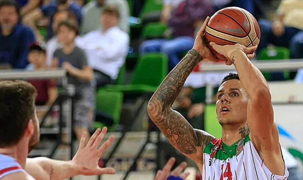 Milli Basketbolcu İlkan Karaman Trafik Kazasında Hayatını Kaybetti