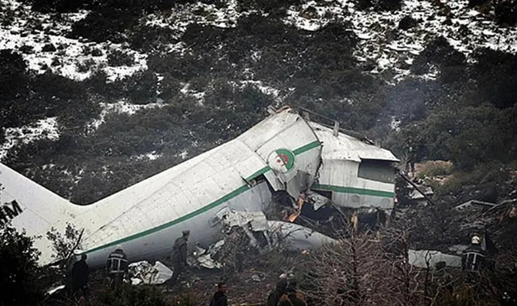 Moskova’da Uçak Kazası: 2 Pilot Hayatını Kaybetti