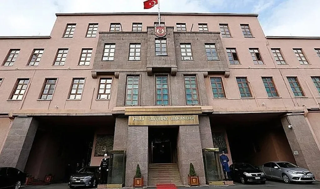 MSB: Irak ve Suriye'de 22 Terörist Etkisiz Hale Getirildi