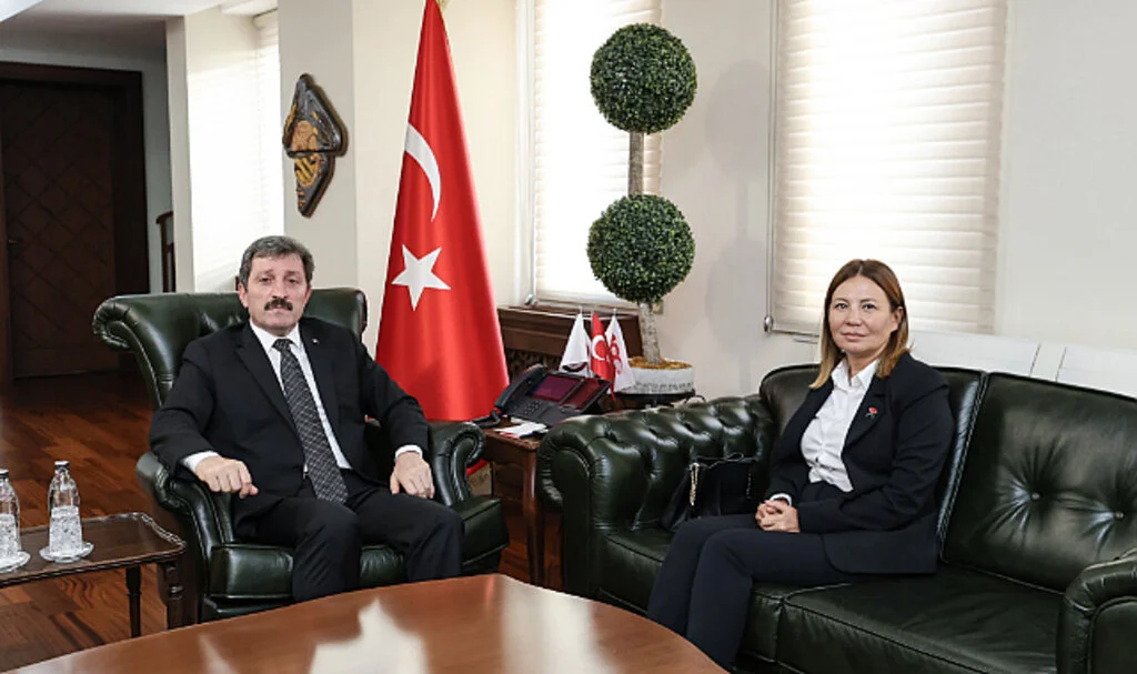 OMÜ Rektörü Fatma Aydın, Samsun Valisi Tavlı’yı Ziyaret Etti