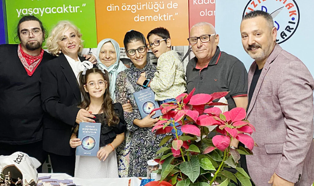 Psikolog Yazar Mine Aktaş'tan imza günü 