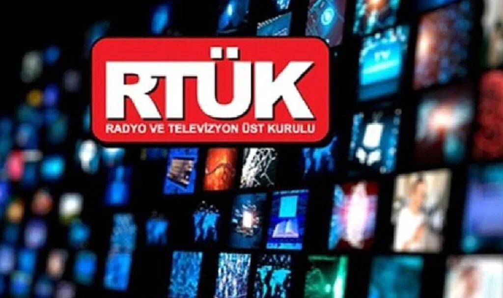 RTÜK’ten Halk TV’ye İkinci 'Mimik' Cezası: Gülümseme İddiası