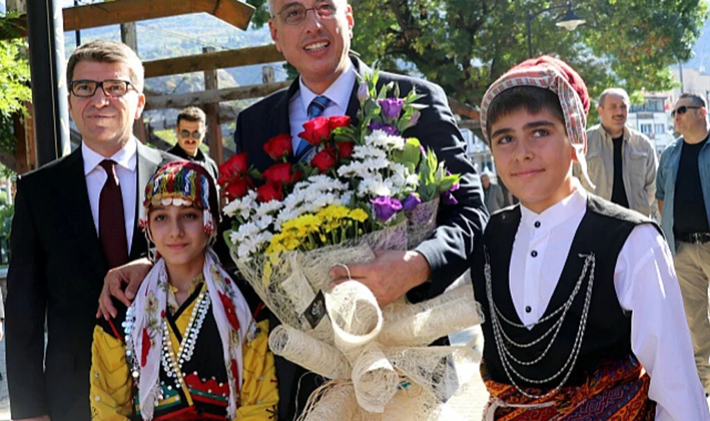 Sağlık Bakanı Memişoğlu'ndan Suriyelilere Özel Hastane İddialarına Yanıt