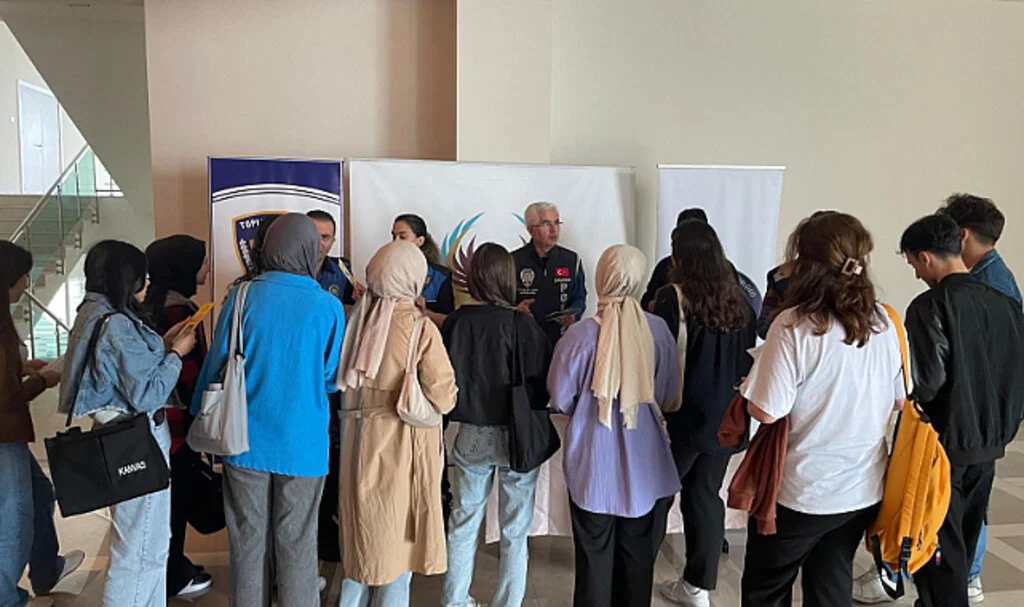 Samsun'da 1100 Öğrenciye Güvenlik Eğitimi Verildi