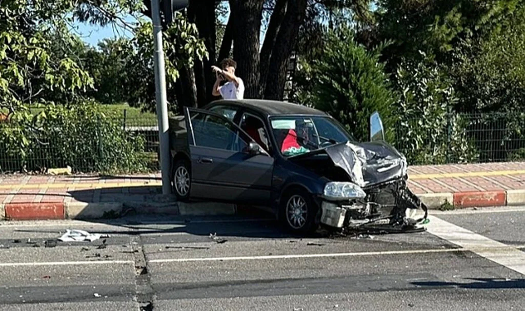 Samsun'da 3 Araçlı Kazada 5 Kişi Yaralandı