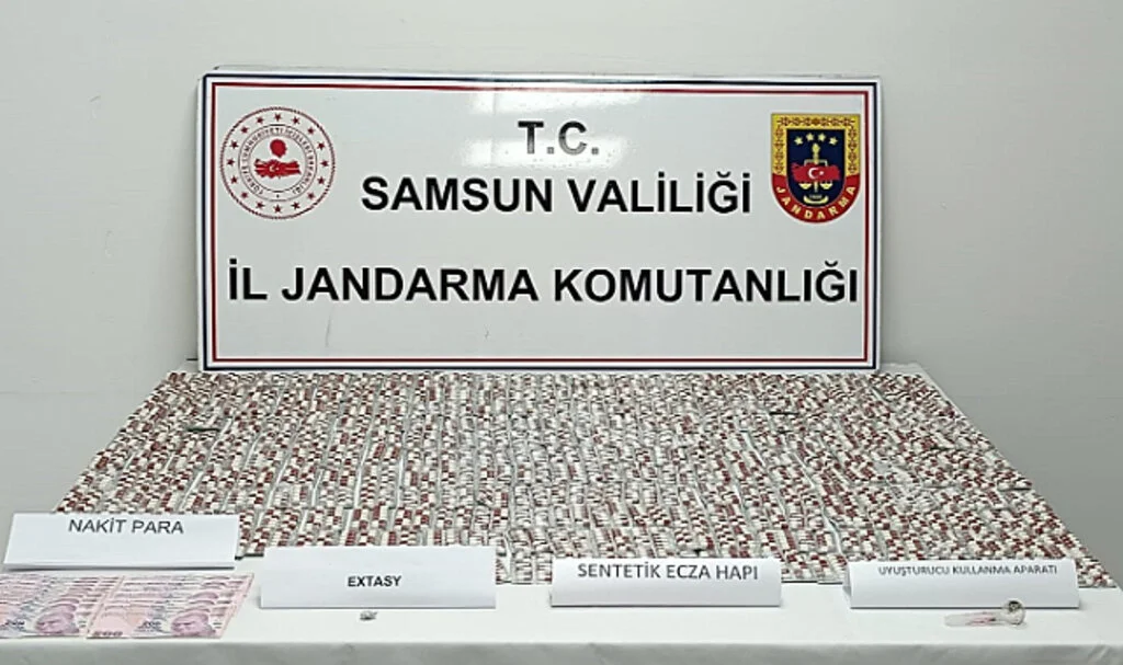 Samsun'da 6 bin 309 adet sentetik ecza ele geçirildi
