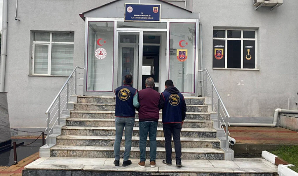 Samsun'da 7,5 Yıl Hapis Cezası ile Aranan Şahıs Yakalandı