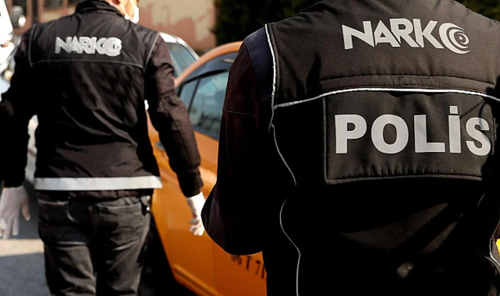 Samsun'da Eş Zamanlı Uyuşturucu Operasyonunda 2 Şüpheli Yakalandı