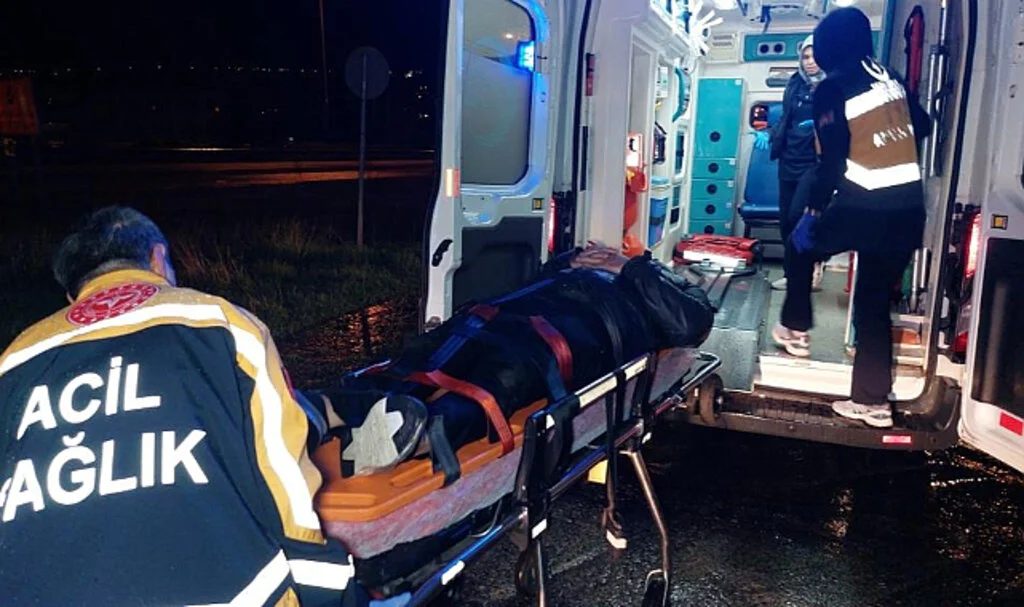 Samsun'da Ticari Araç Yayaya Çarptı: Yaya Ölümden Döndü