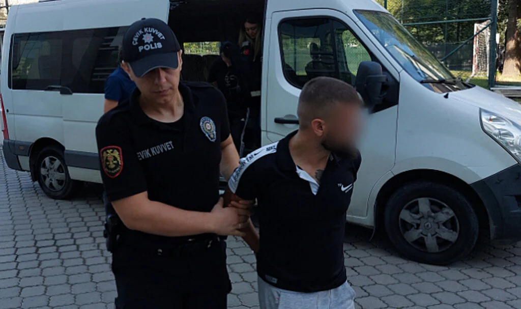Samsun’da Uyuşturucu Operasyonu: 3 Kişi Gözaltına Alındı
