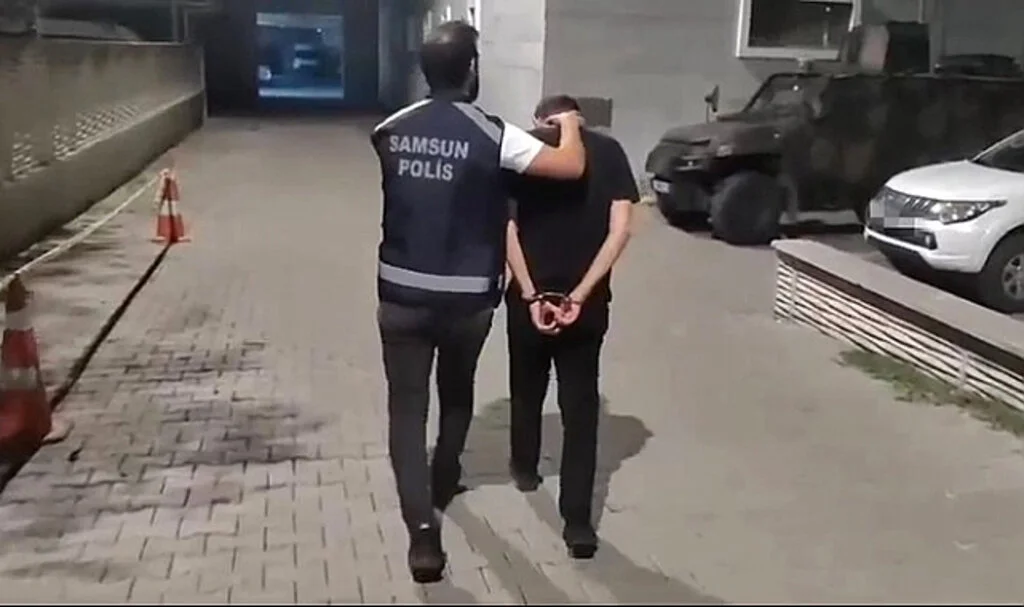 Samsun'da Uyuşturucu Suçundan Aranan 2 Kişi Yakalandı