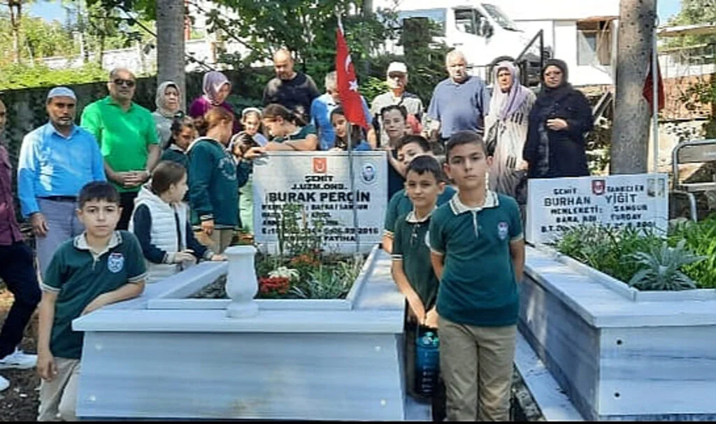 Şehit Jandarma Uzman Onbaşı Burak Perçin Bafra'da Kabri Başında Anıldı