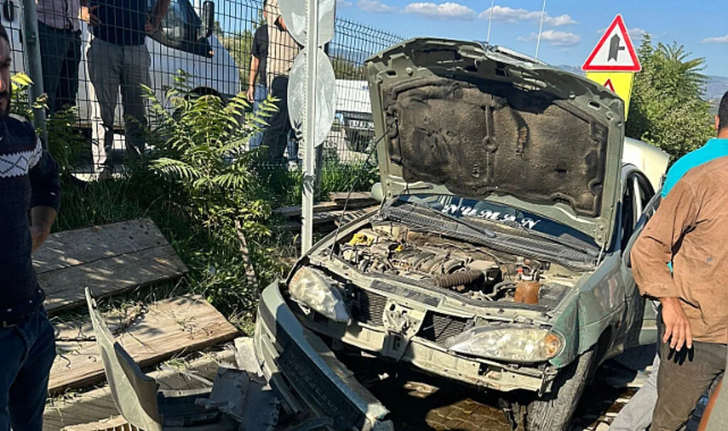 Sinop'ta Otomobil Devrildi: 5’i Çocuk 8 Yaralı