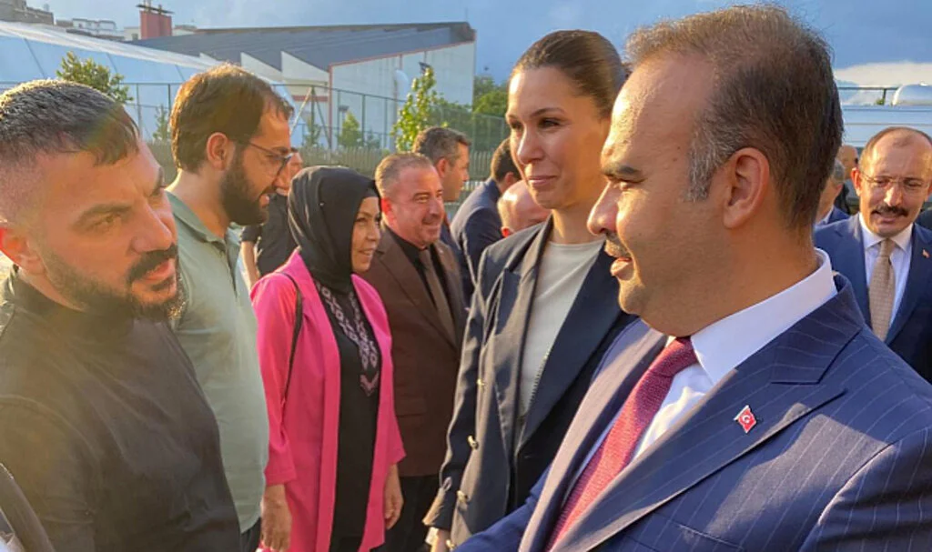 Staj Mağdurları Bakan Kacır'dan Destek İstedi 