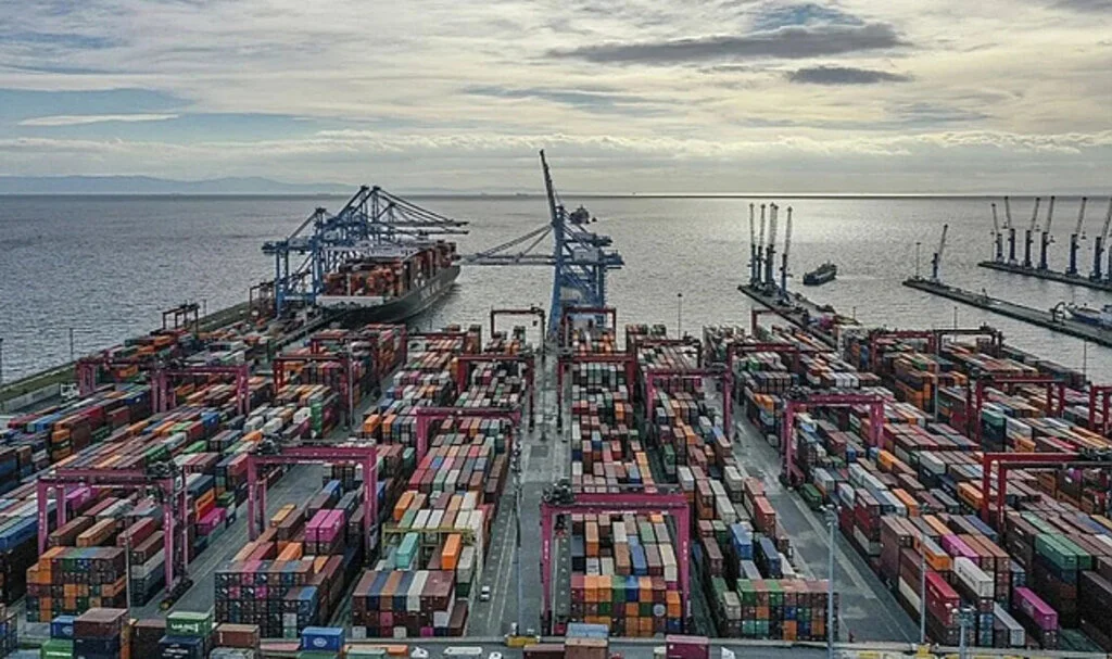 Türk Lirası'yla Dış Ticaret 8 Ayda Yüzde 44 Arttı