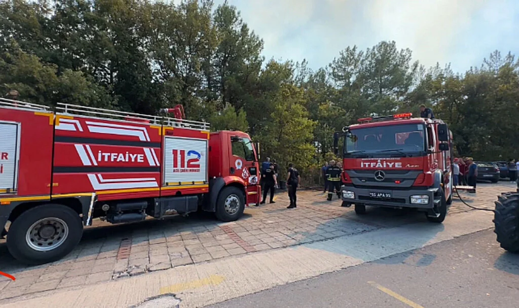 Üniversite kampüsündeki orman yangını kontrol altına alındı