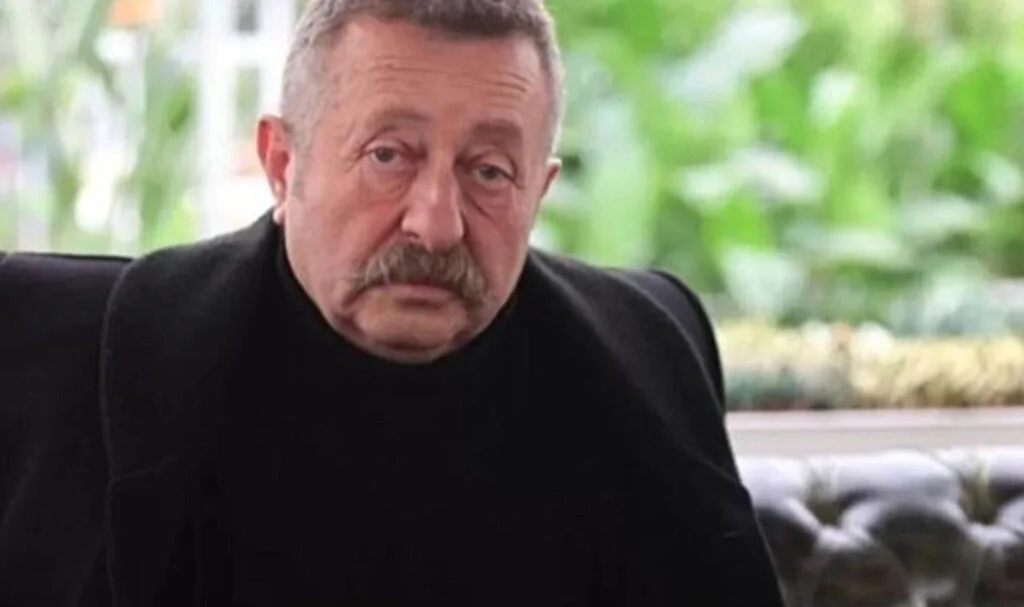 Usta Oyuncu Erkan Can Dolandırıldı: "9 Bin Dolarımı Aldılar"