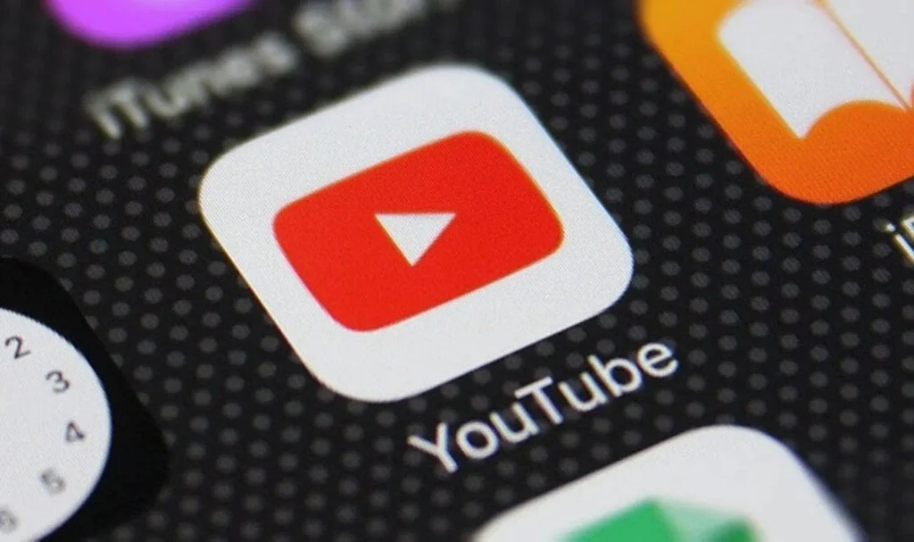 YouTube, Video Durdurulunca Reklam Gösterecek